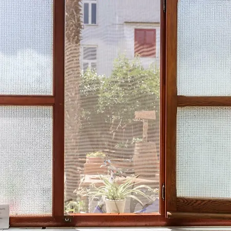 Otium Couette-café Pompéi